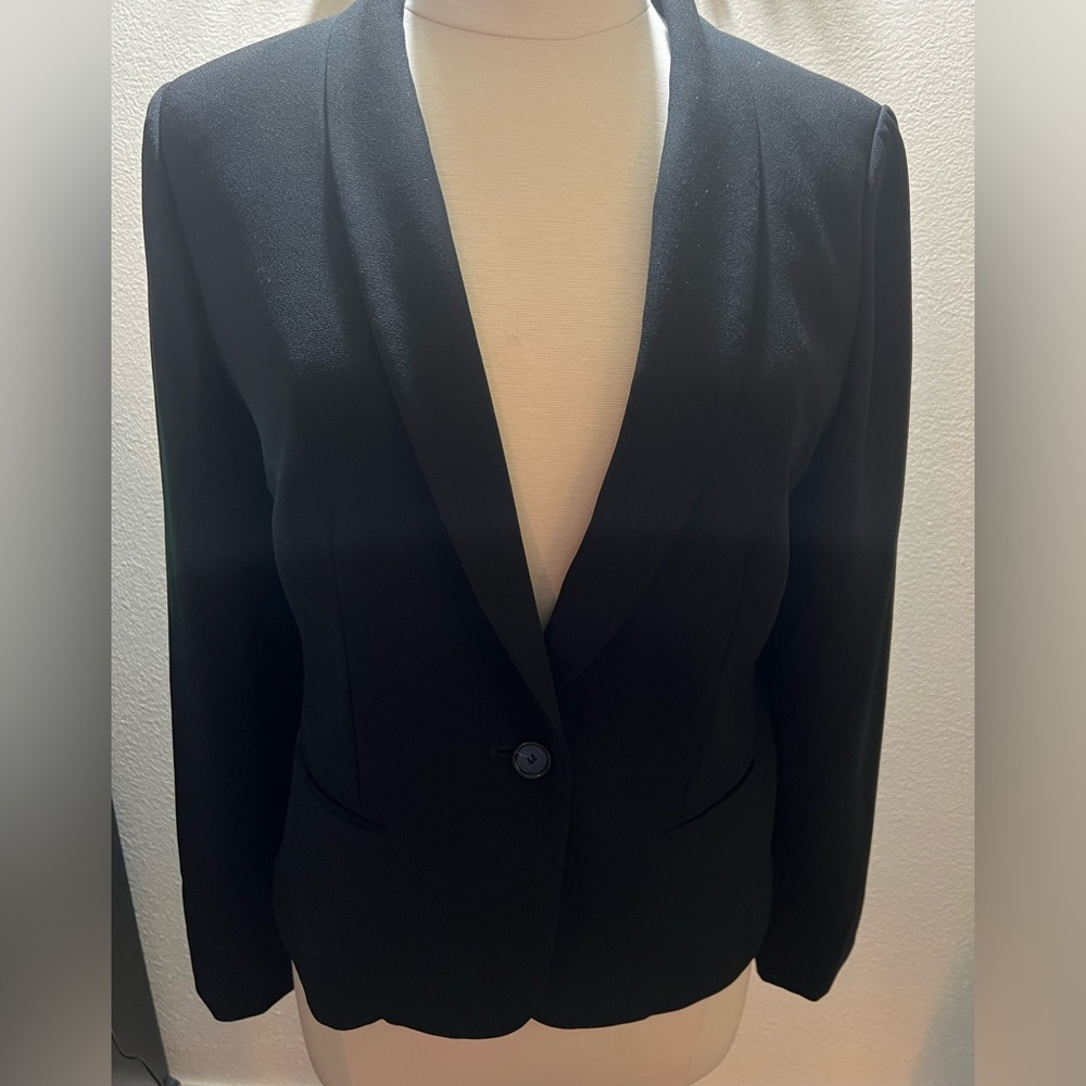 LOFT Black Tailored Women's Blazer Excellent - Picture 9 of 10